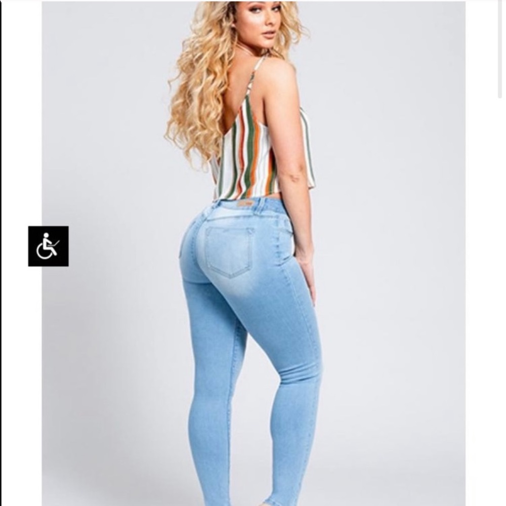 ADORABLE SEXY JEANS!!!